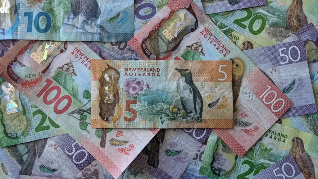 NZ cash